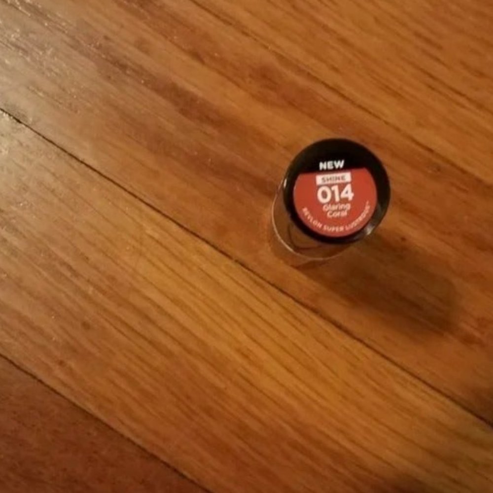 New Revlon Glass Shine Lipstick 014 Glaring Coral